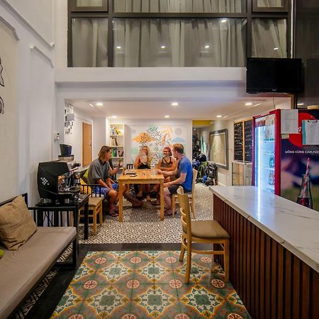 Downtown Hostel & Rooftop Bar Hanoi Esterno foto