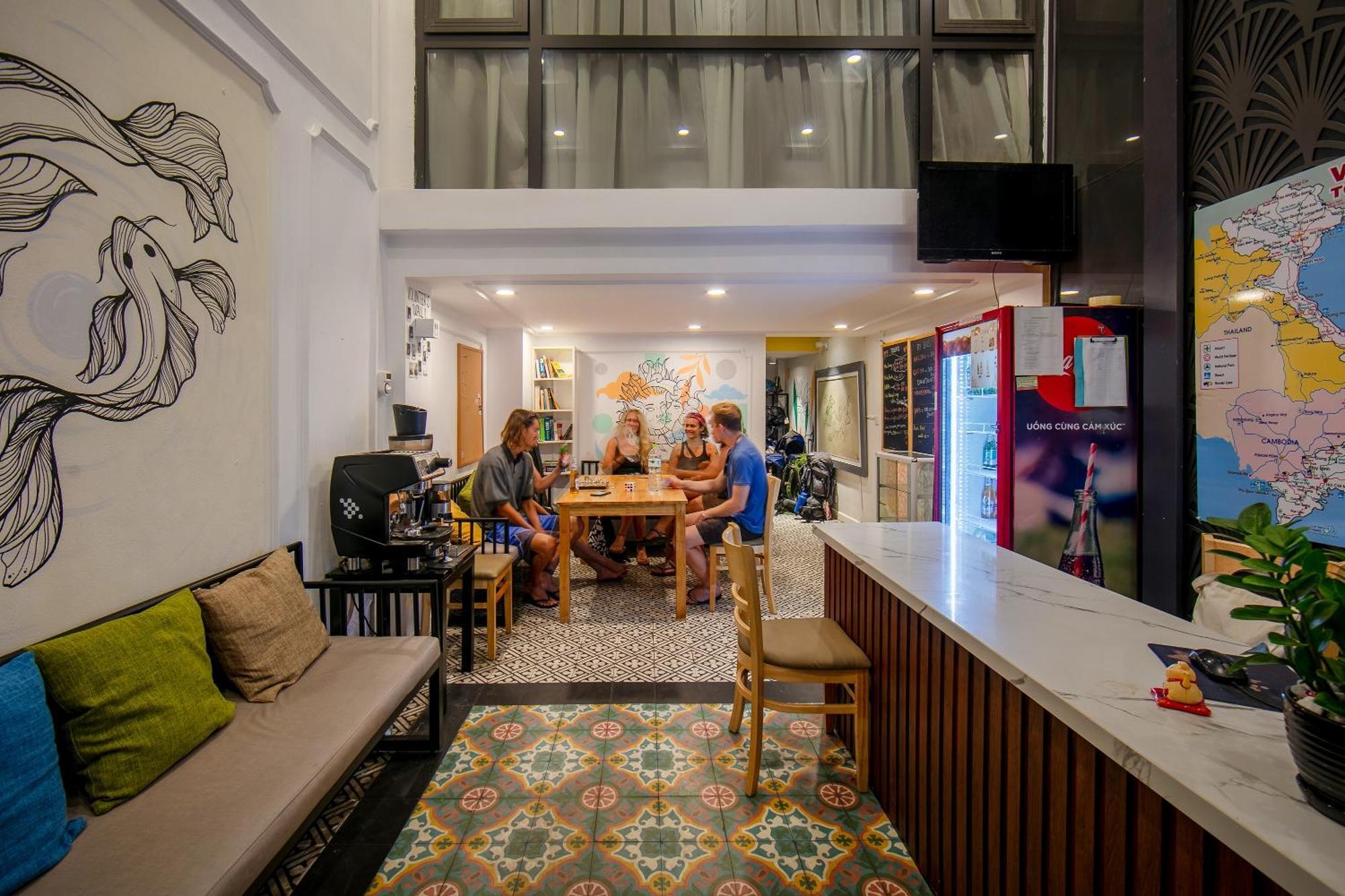 Downtown Hostel & Rooftop Bar Hanoi Esterno foto